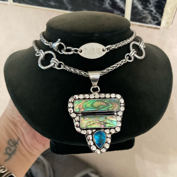 Natural blue green abalone shell & blue Indian topaz gemstone boho necklace - Picture 12 of 15